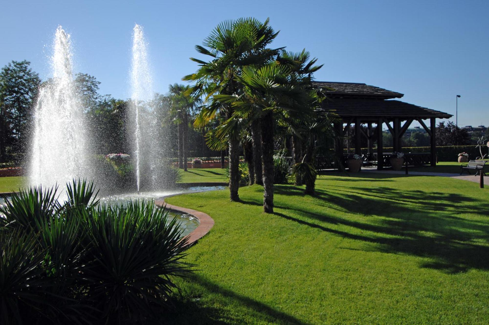 Hotel Royal Garden Milano 4*